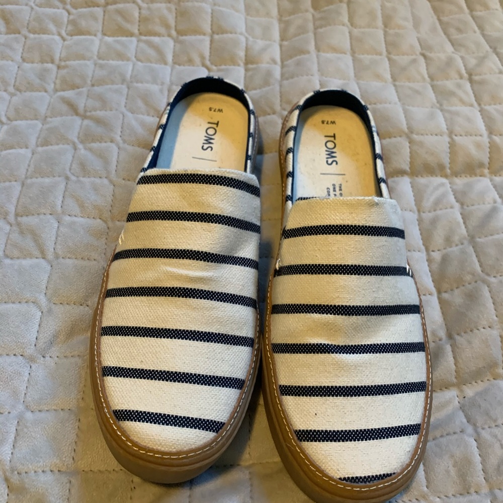 Toms white and blue mules
